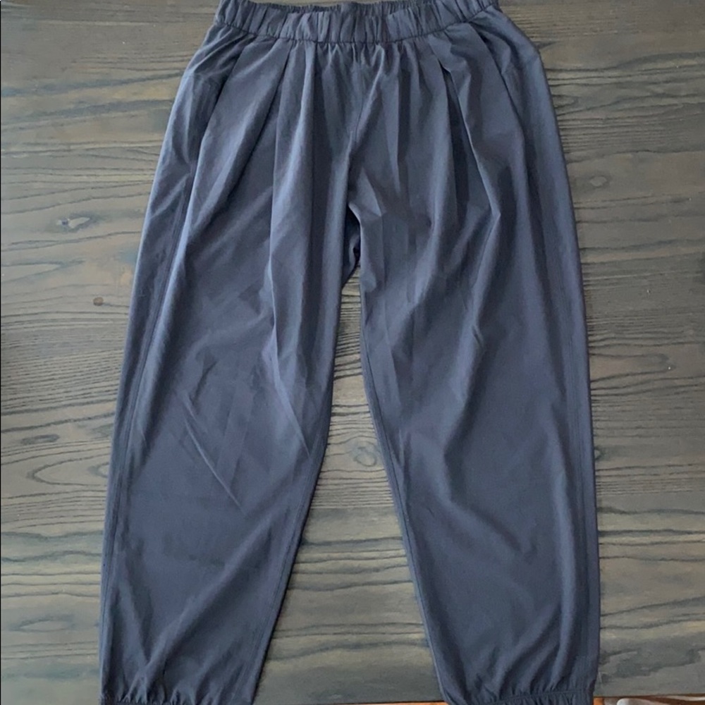 Lululemon Crop Pant Sz 8